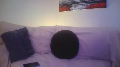 petite treat  online show from 02/02/25, 08:13