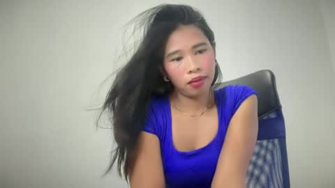 Snapshot of petiteasian01 chatting on 06/12/26, 02:32 petiteasian01 online show from 06/12/26, 02:32