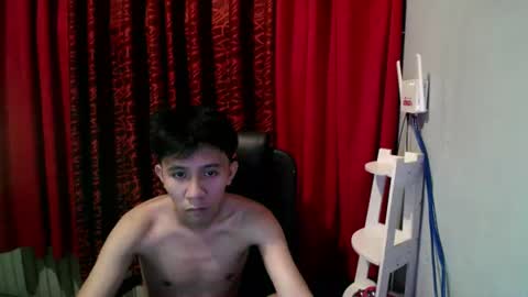 Snapshot of petiteasian_boy chatting on 06/26/26, 03:49 cute vir online show from 06/26/26, 03:49