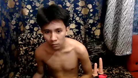 Snapshot of petiteasian_boy chatting on 07/09/26, 06:12 cute vir online show from 07/09/26, 06:12