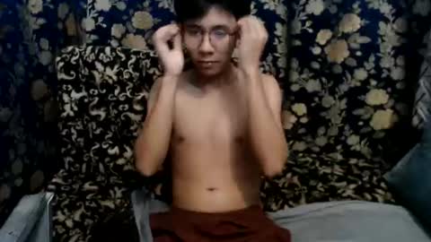 Snapshot of petiteasian_boy chatting on 07/13/26, 08:33 cute vir online show from 07/13/26, 08:33