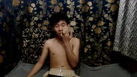 Snapshot of petiteasian_boy chatting on 07/16/26, 11:49 cute vir online show from 07/16/26, 11:49