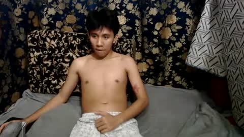 Snapshot of petiteasian_boy chatting on 07/19/26, 09:57 cute vir online show from 07/19/26, 09:57