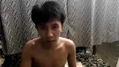 Snapshot of petiteasian_boy chatting on 07/22/26, 05:16 cute vir online show from 07/22/26, 05:16