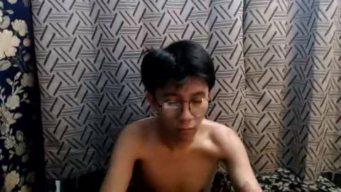 Snapshot of petiteasian_boy chatting on 07/26/26, 02:53 cute vir online show from 07/26/26, 02:53
