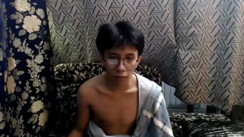 Snapshot of petiteasian_boy chatting on 07/27/26, 04:19 cute vir online show from 07/27/26, 04:19