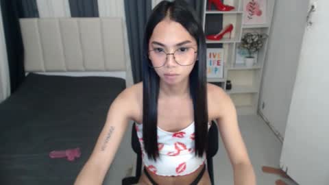 Yukie online show from 10/18/25, 06:58