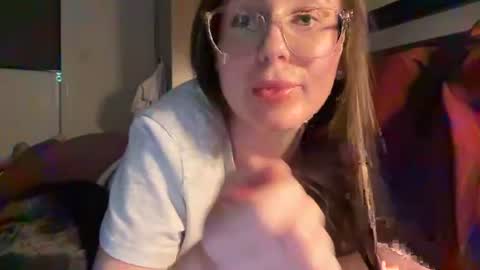 Snapshot of petitebecky chatting on 06/13/26, 12:47 Petite Becky online show from 06/13/26, 12:47