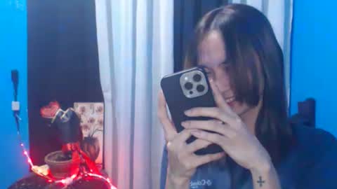 Snapshot of petitebigcock_69 chatting on 03/19/26, 06:17 petitebigcock_69 online show from 03/19/26, 06:17