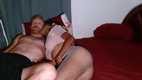 Snapshot of petitebubblegum chatting on 02/21/25, 01:33 Caramel princesa online show from 02/21/25, 01:33