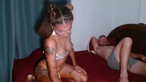 Snapshot of petitebubblegum chatting on 02/23/25, 03:35 Caramel princesa online show from 02/23/25, 03:35