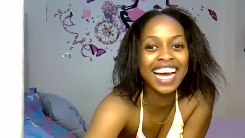 Snapshot of petitecaramell chatting on 05/02/26, 02:27 Caramel online show from 05/02/26, 02:27