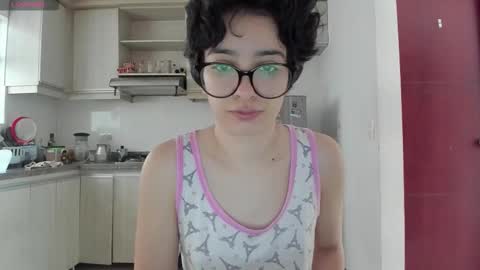Lunna online show from 02/03/26, 06:02