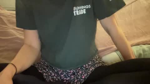 Snapshot of petitegirlypop chatting on 02/27/25, 12:34 petitegirlypop online show from 02/27/25, 12:34