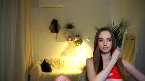 Snapshot of petitegonwiild chatting on 12/15/24, 01:11 Petitegonwiild online show from 12/15/24, 01:11