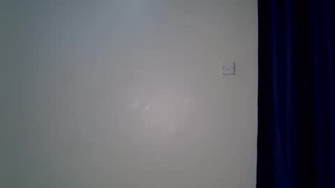 Snapshot of petitekittyy chatting on 02/11/26, 02:33 Kitty online show from 02/11/26, 02:33