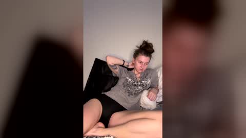 I am very new and dont know what im doing lol online show from 04/21/26, 01:07