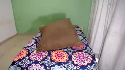 Snapshot of petitesammy chatting on 03/17/26, 11:02 petitesammy online show from 03/17/26, 11:02