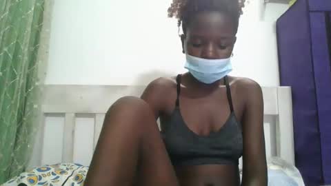 petitesweetchiq online show from 11/16/25, 06:13