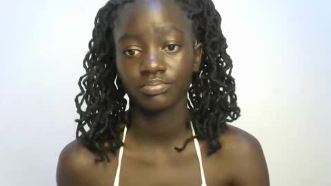 Snapshot of petitte_gyaal chatting on 10/15/25, 06:57 petitte_gyaal online show from 10/15/25, 06:57