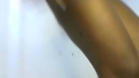 Snapshot of petitte_gyaal chatting on 10/17/25, 10:29 petitte_gyaal online show from 10/17/25, 10:29
