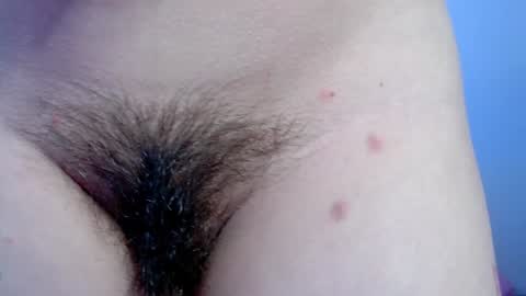 i.. .U can call me Nick ....    Help me to reach 200 thumbs up online show from 01/11/25, 02:09