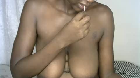 pettite_cora1 online show from 12/15/25, 09:30