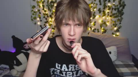 Snapshot of pexxide chatting on 02/07/26, 12:14 soren online show from 02/07/26, 12:14