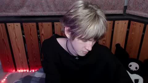 Snapshot of pexxide chatting on 03/04/26, 08:15 soren online show from 03/04/26, 08:15