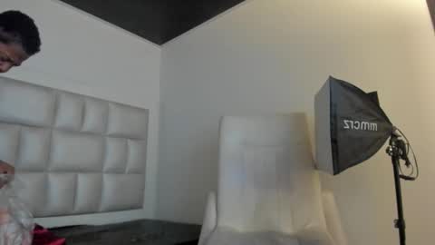 Snapshot of peyton_wat20 chatting on 09/19/25, 12:06 peyton_wat20 online show from 09/19/25, 12:06