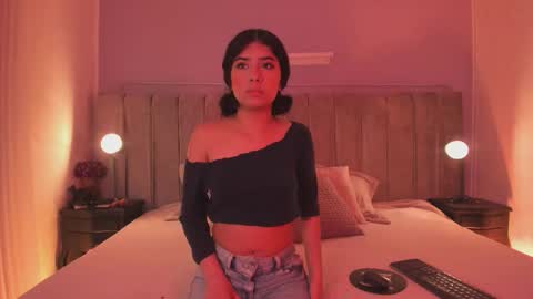 peytonn_monroe online show from 09/27/25, 12:21