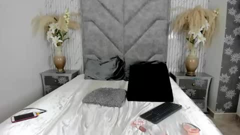 Snapshot of peytonroses chatting on 05/13/26, 07:00 Peyton online show from 05/13/26, 07:00