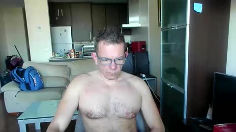 Snapshot of pg19clp4191zm chatting on 02/05/26, 03:16 Alex online show from 02/05/26, 03:16