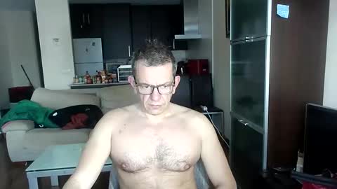 Snapshot of pg19clp4191zm chatting on 02/10/26, 05:28 Alex online show from 02/10/26, 05:28