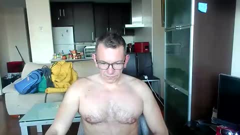 Snapshot of pg19clp4191zm chatting on 02/12/26, 04:24 Alex online show from 02/12/26, 04:24