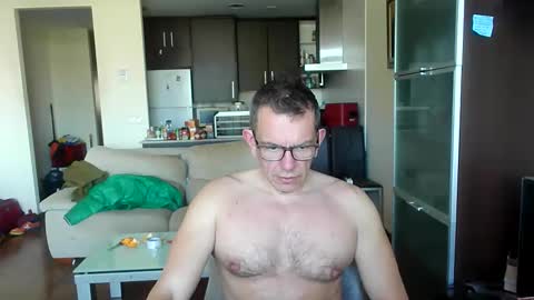 Snapshot of pg19clp4191zm chatting on 02/25/26, 11:42 Alex online show from 02/25/26, 11:42