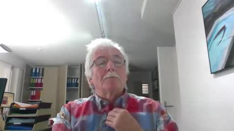 Snapshot of pgroove542707 chatting on 12/04/25, 10:35 pgroove542707 online show from 12/04/25, 10:35