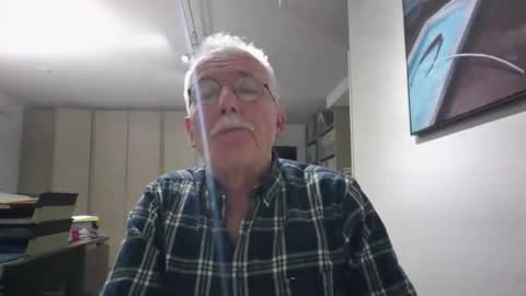 Snapshot of pgroove542707 chatting on 12/14/25, 10:25 pgroove542707 online show from 12/14/25, 10:25