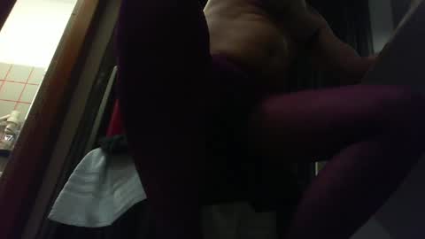 Snapshot of ph20den chatting on 02/25/25, 09:35 ph20den online show from 02/25/25, 09:35