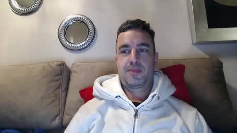 Snapshot of phantasie31 chatting on 02/04/26, 09:42 phantasie31 online show from 02/04/26, 09:42