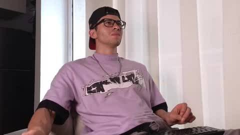 phantom_bigger1 online show from 09/24/25, 01:03