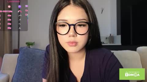 Snapshot of phantom_wave chatting on 10/02/25, 11:39 Sezim online show from 10/02/25, 11:39