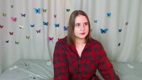 Snapshot of phantommira chatting on 01/20/25, 01:00 phantommira online show from 01/20/25, 01:00