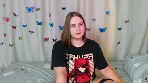 Snapshot of phantommira chatting on 01/24/25, 06:25 phantommira online show from 01/24/25, 06:25