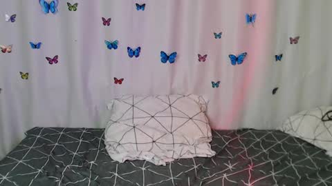 Snapshot of phantommira chatting on 02/24/25, 12:09 phantommira online show from 02/24/25, 12:09