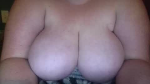 Snapshot of phatpussy42dd chatting on 10/18/25, 01:41 phatpussy42DD online show from 10/18/25, 01:41