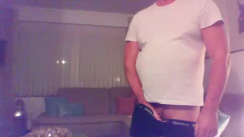 Phil online show from 11/04/25, 07:24