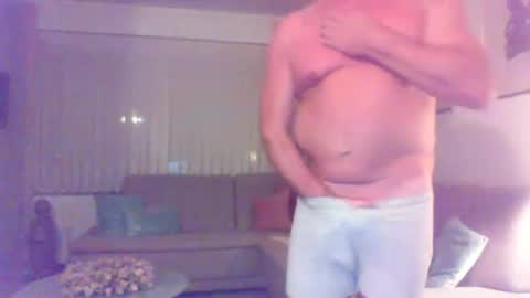 Phil online show from 11/21/25, 11:36