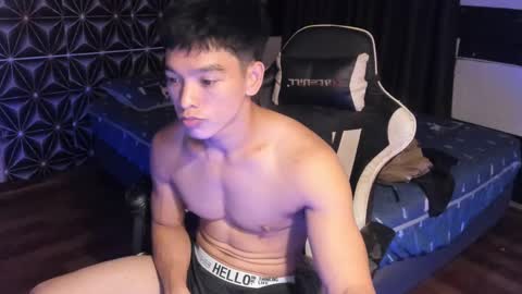 Snapshot of philhotbody chatting on 02/11/25, 03:18 AJ online show from 02/11/25, 03:18