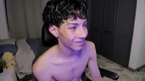 Phil.   INDEPENDENT MODEL online show from 05/13/26, 03:04